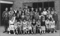 Neutrale Volksschool 1953 - klik voor een vergroting